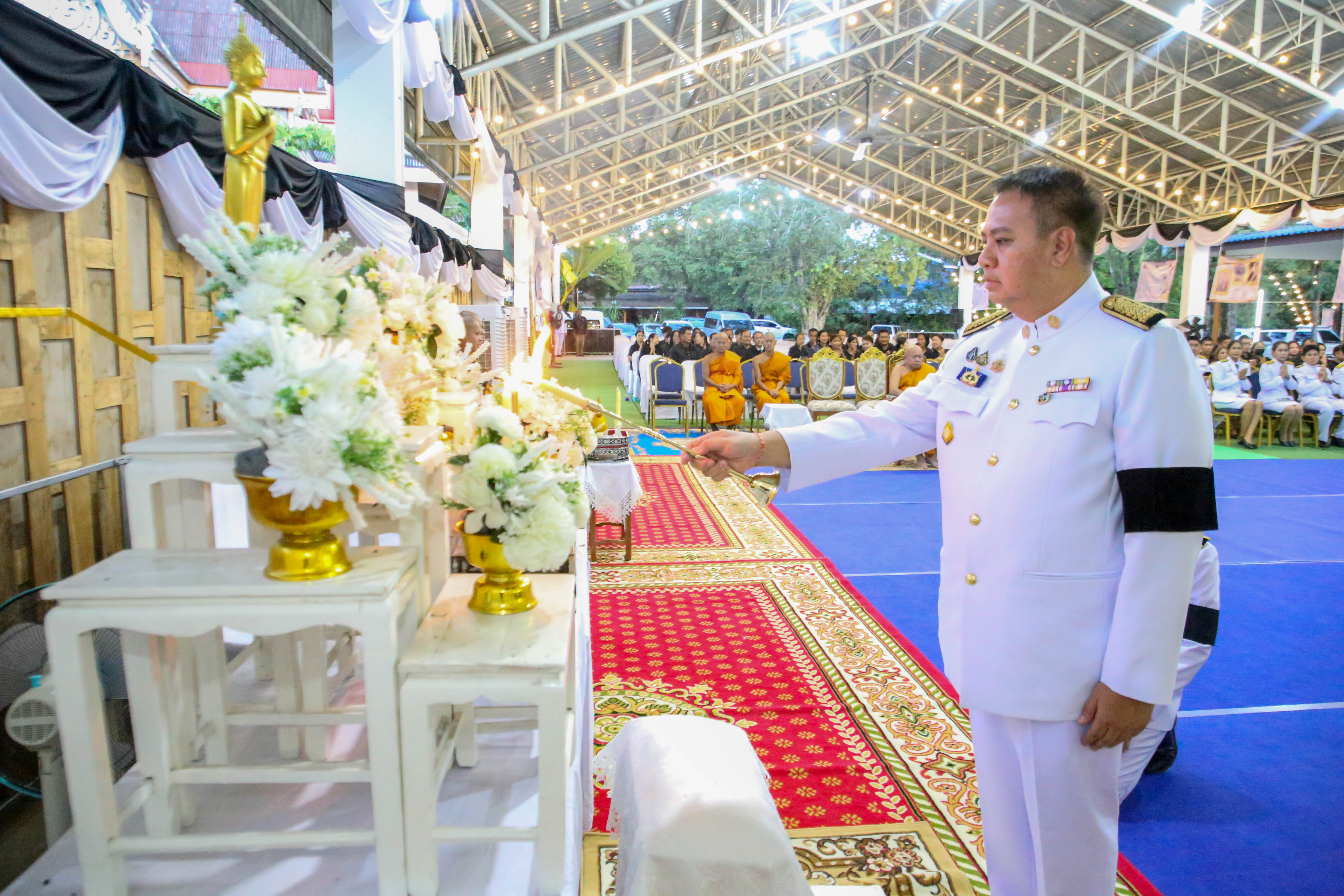 จังหวัดชัยนาท ประกอบพิธีสวดพระอภิธรรม อุทิศถวายพระราชกุศล แด่สมเด็จพระนางเจ้าสิริกิติ์ พระบรมราชินีนาถ พระบรมราชชนนีพันปีหลวง  ณ วัดพระบรมธาตุ วรวิหาร