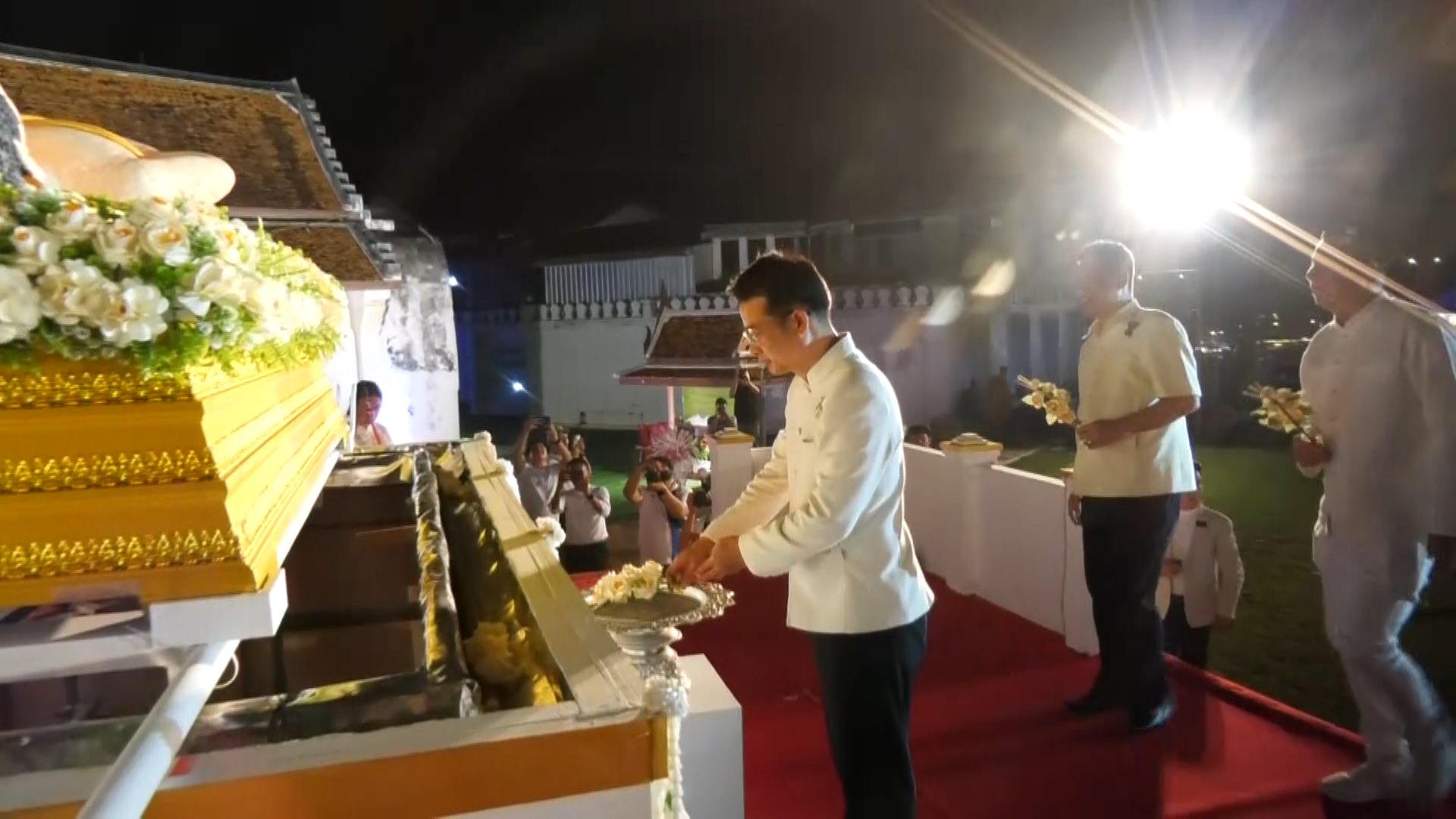 จังหวัดชัยนาท และวัดสรรพยาวัฒนาราม จัดการแสดงละครอิงพระพุทธประวัติ สื่อผสมประกอบแสง สี เสียง ชุดอัฏฐมีบูชารำลึก มหาปรินิพพาน และประวัติศาสตร์ของพระพุทธรูปปางประทับนอนหงายในหีบพระบรมศพ ภายในงานเล่าขานตำนานเมืองสาปยา (สรรพยา) อัฏฐมีบูชารำลึก ประจำปี 2569 