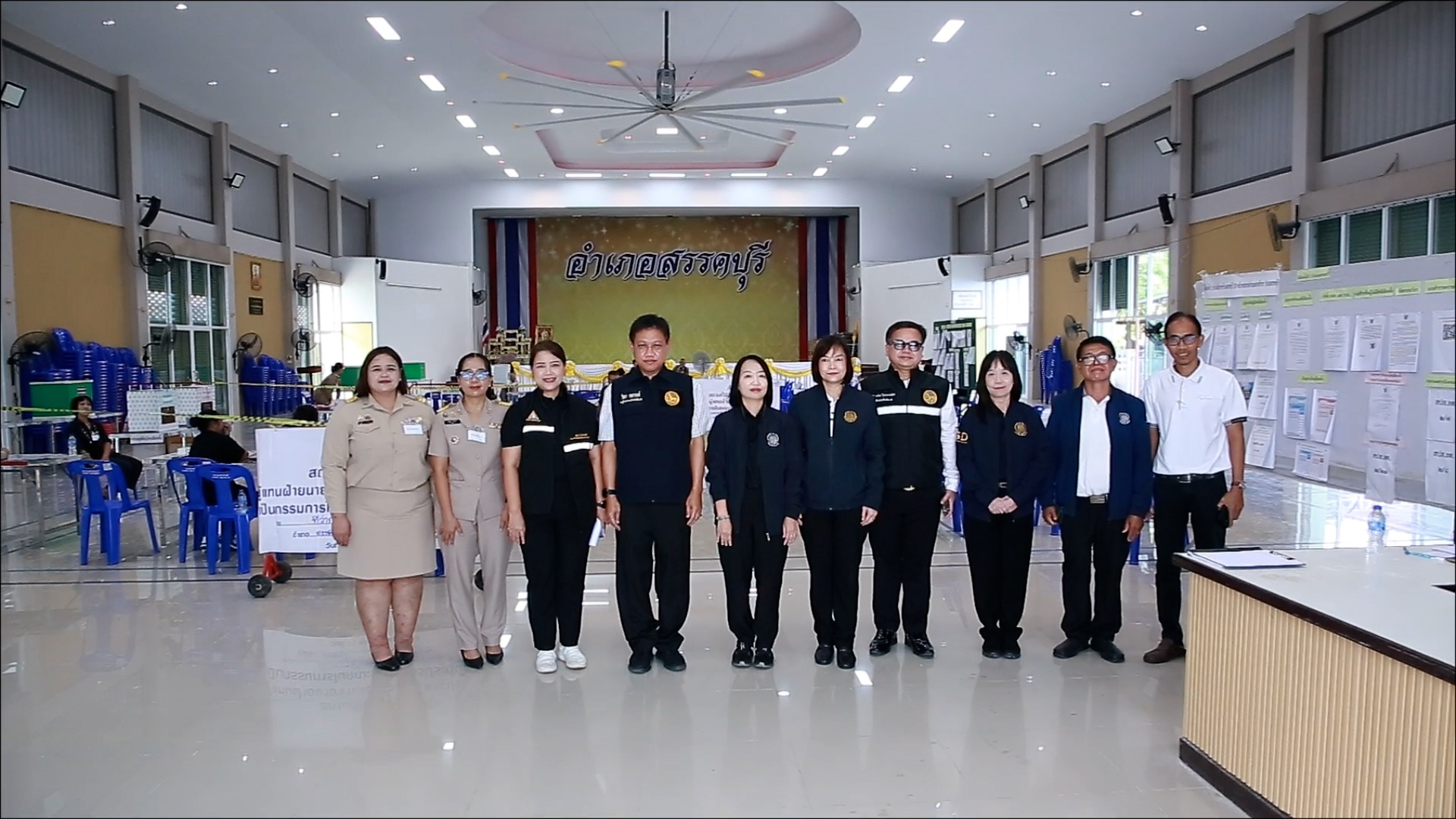 รองผู้ว่าราชการจังหวัดชัยนาท ลงพื้นที่ตรวจเยี่ยมความเรียบร้อย สถานที่เลือกตั้งผู้แทนฝ่ายนายจ้าง และผู้แทนฝ่ายผู้ประกันตน จังหวัดชัยนาท